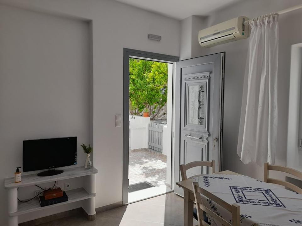 Ferienwohnung Matilda Milos - Cycladic Living Triovasálos Exterior foto
